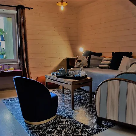 Vakantiehuis Maison Cosy Avec Cour Privative Au Coeur De L'auvergne - Fr-1-582-316 *