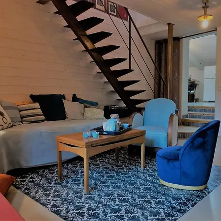 Holiday home Maison Cosy Avec Cour Privative Au Coeur De L'auvergne - Fr-1-582-316