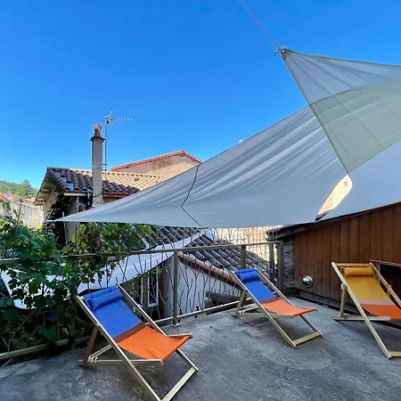 Maison Cosy Avec Cour Privative Au Coeur De L'auvergne - Fr-1-582-316 朗德