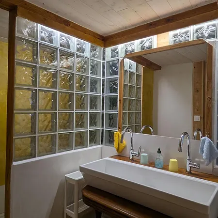 Maison Cosy Avec Cour Privative Au Coeur De L'auvergne - Fr-1-582-316